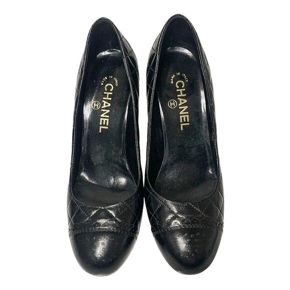 Chanel Black Quilted Leather Pumps Perforated CC Logo Size 39 EU High Heels - Picture 2 of 12